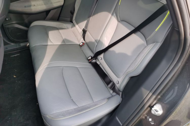 Used Lynk & Co 08 EM-P 2025 245 km Ultra-Long Range Pro Left Rear Seat