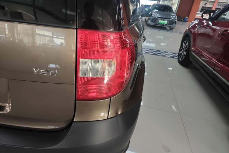 Used Skoda Yeti 2013 1.8T DSG Prestige Edition Right Rear Taillight