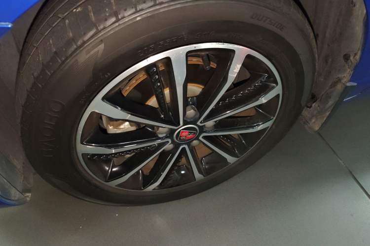 Used Roewe i5 2020 1.5L Automatic 4G Connect Luxury Flagship Edition
