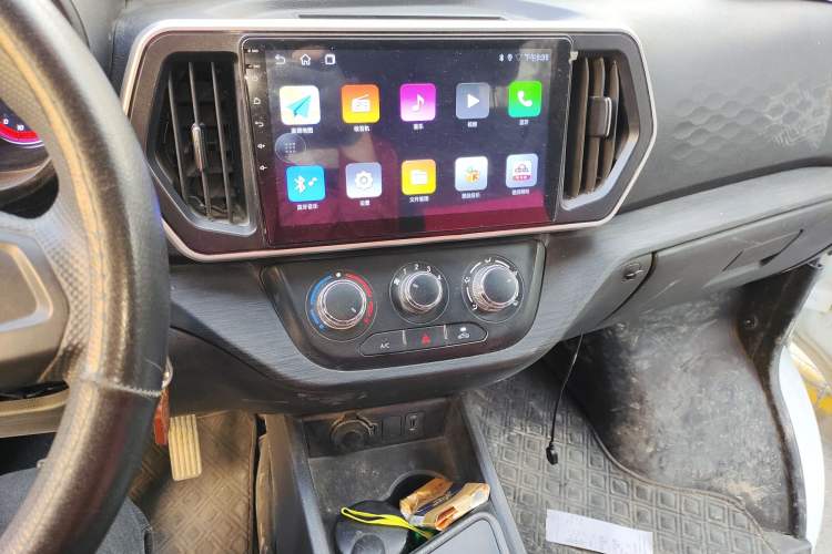 Used Chana Ruixing EM80 2025 Passenger Version Comfort Model 6 Seats 300 km Liftback Door