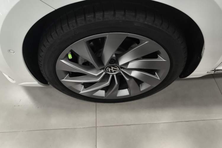 Used Volkswagen FAW-Volkswagen CC 2024 380TSI Striking Edition Exterior 4