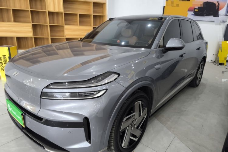 Used ONVO Luxeed L90 2025 Model—Ultra Six-Seater Version