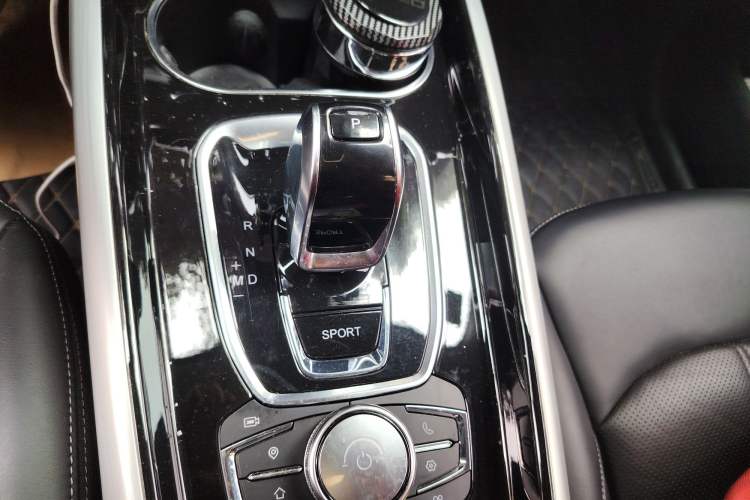 Used EXEED Lingyun 2020 1.6T Two-Wheel Drive Star Edition
