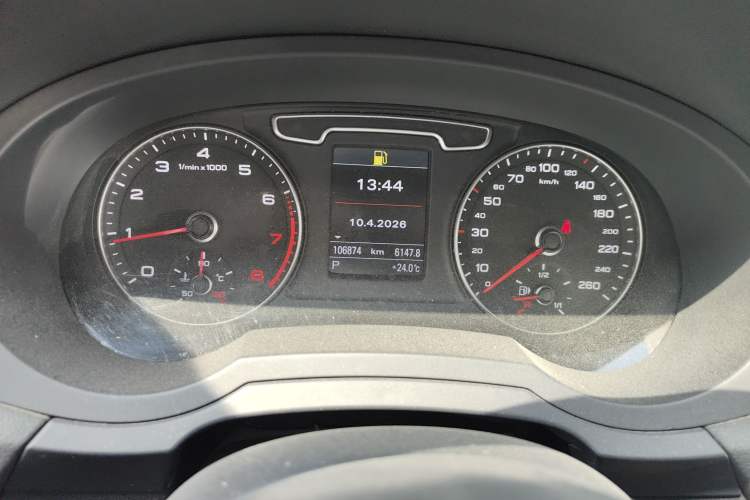 Used Audi Q3 2015 35 TFSI quattro Technology Edition Instrument Cluster