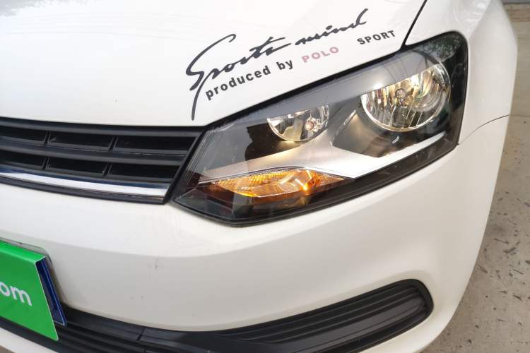 Used Volkswagen Polo 2014 1.4L Manual Fashion Edition
