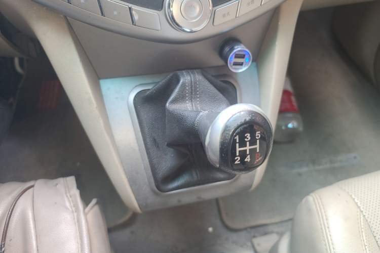 Used BYD S6 2013 Jingyue Edition 2.0L Manual Luxury Model 5 Seats
