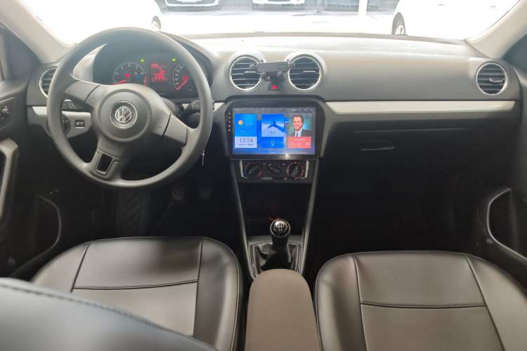 Used Volkswagen Jetta 2015 1.6L Manual Comfort Model
