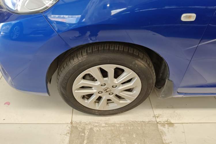 Used Honda Fit 2018 1.5L CVT Comfort Sunroof Version Left Front Wheel Hub