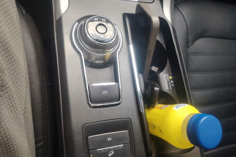 Used Ford Mondeo New Energy 2018 2.0 PHEV ZhiShang Trim Gear Lever