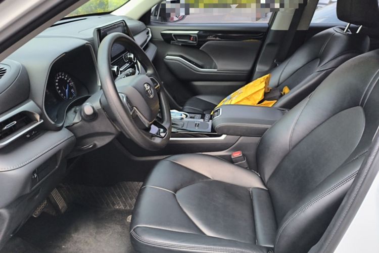 Used Toyota Highlander 2023 2.5L Smart Electric Hybrid Dual-Engine 4x4 Elite Edition 7 Seats Left Front Seat