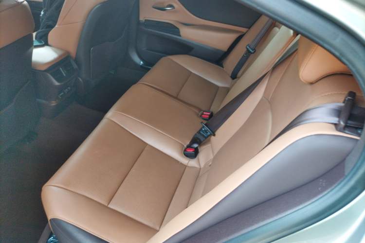 Used Lexus ES 2020 200 Excellence Edition