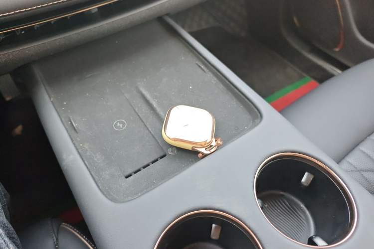 Used Baojun Enjoy 2025 Plug-in Hybrid 140km Luxury Edition Vehicle Key