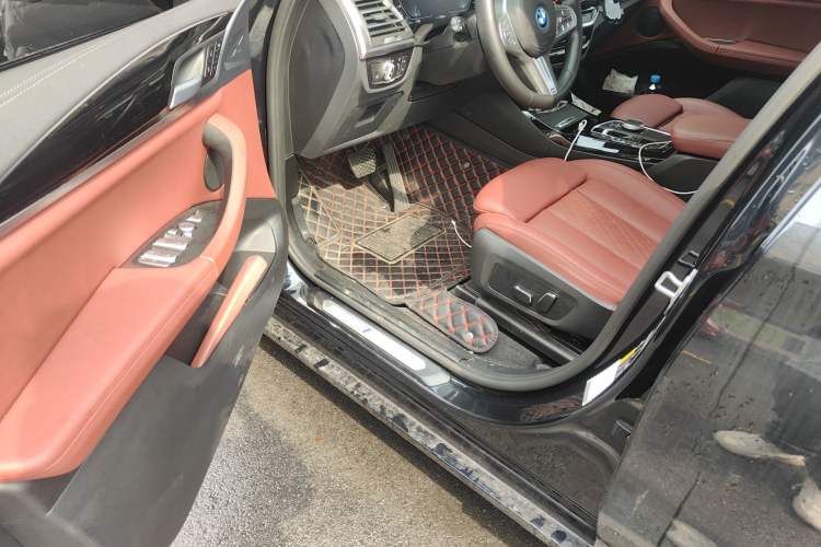 Used BMW iX3 2024 Leading Model