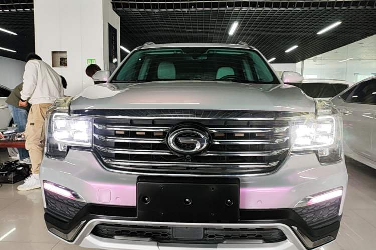 Used GAC Trumpchi GS8 2017 320T Two-Wheel Drive Luxury Smart Connectivity Version (7 Seats) Front