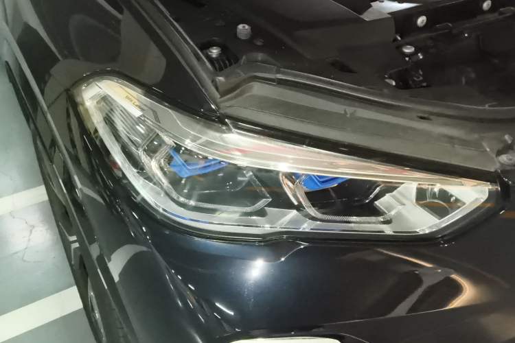 Used BMW X5 2019 xDrive40i Luxury Model with M Sport Package
