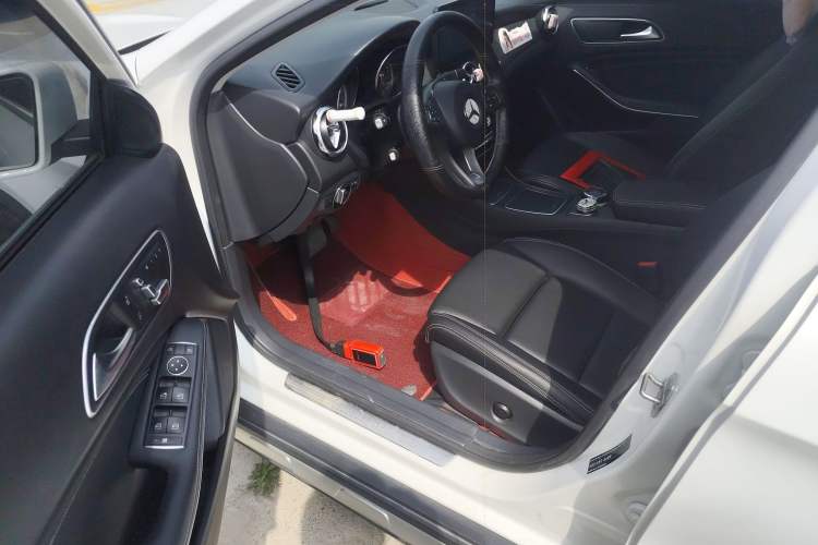 Used Mercedes-Benz GLA 2018 GLA 200 Sport Edition Driver Seat