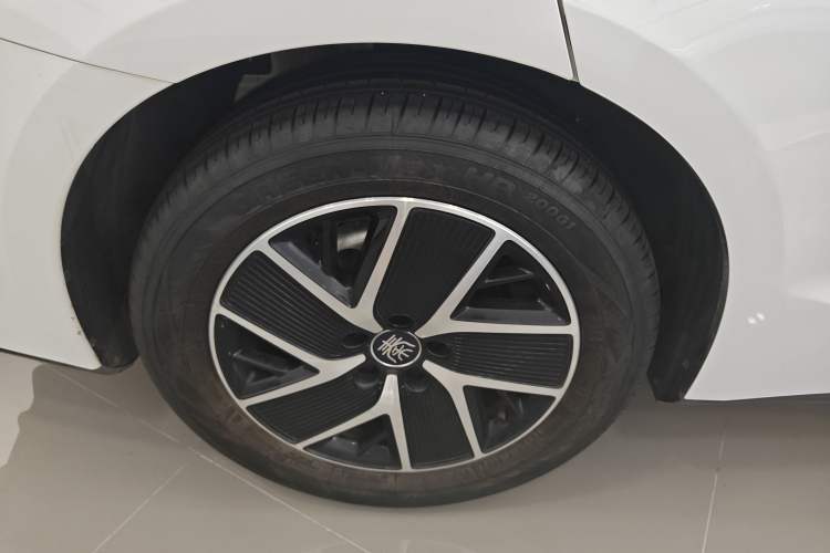 Used BYD Qin L 2025 DM-i Smart Drive 120KM Leading Model