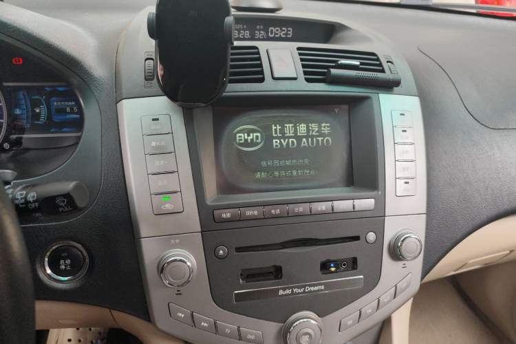 Used BYD S6 2013 Jingyue Edition 2.0L Manual Luxury Model 5 Seats
