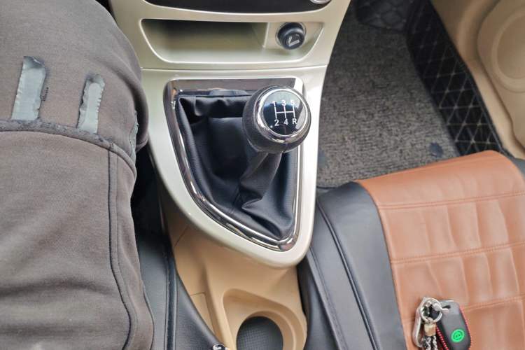 Used Brilliance H330 2013 1.5L Manual Luxury Model
