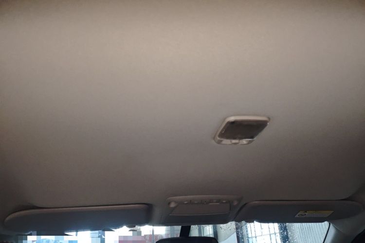 Used Dongfeng Ruichi 7 2022 2.3T Automatic Two-Wheel Drive Diesel Standard Version with Long Cargo Bed and Flat-Floor Design M9T