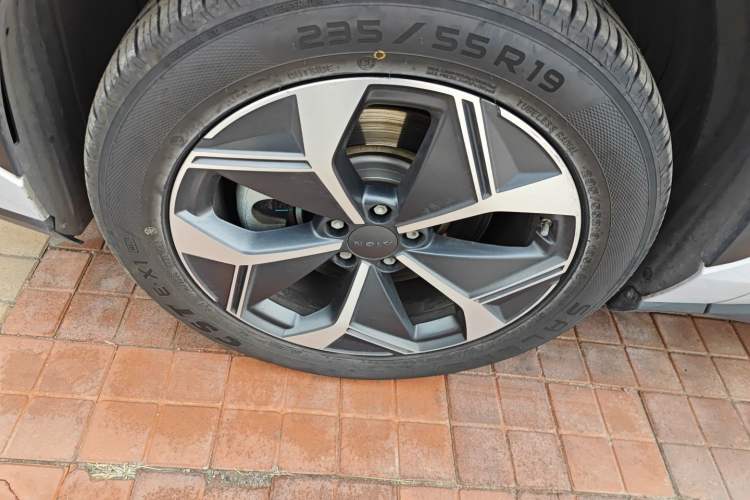 Used AION V 2024 Plus 70 Star Edition Lithium Iron Phosphate