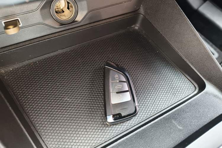 Used MG 5 2022 180 DVVT CVT Youth Luxury Edition
