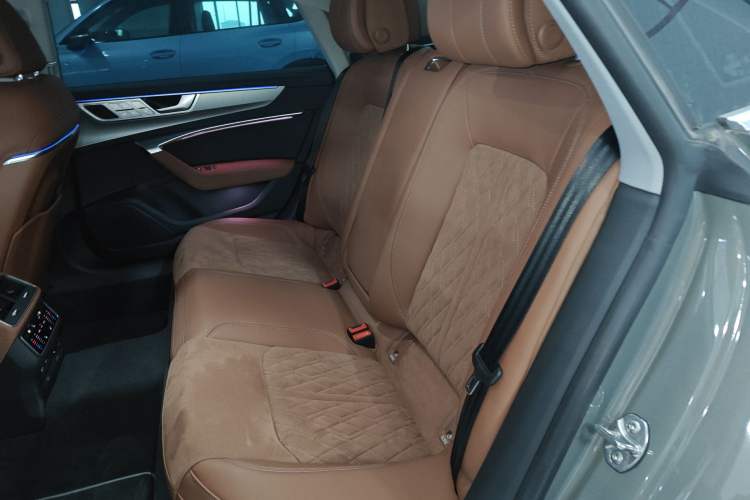 Used Audi A7L 2024 45 TFSI quattro Luxury Edition
