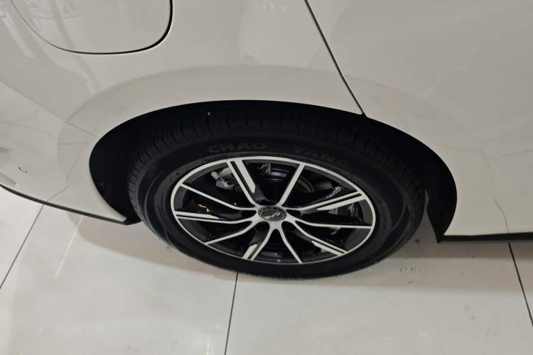 Used BYD Seal 06 New Energy 2025 DM-i Smart Drive 120KM Deluxe Model Right Rear Wheel Hub