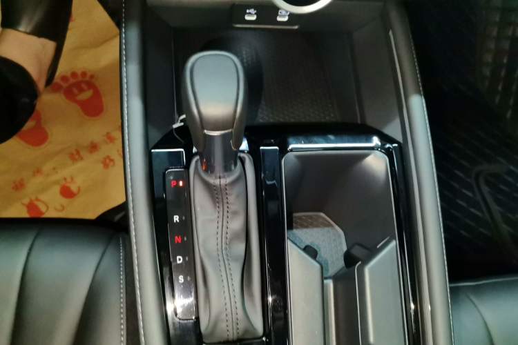 Used Honda Inspire 2023 260TURBO Deluxe Edition Gear Lever