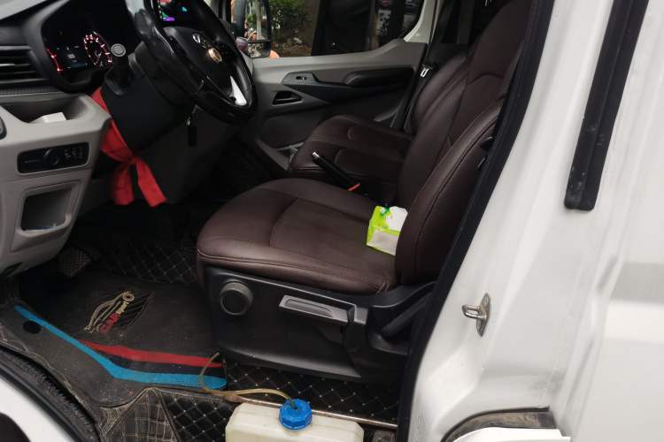 Used SAIC MAXUS Xintu V90 
