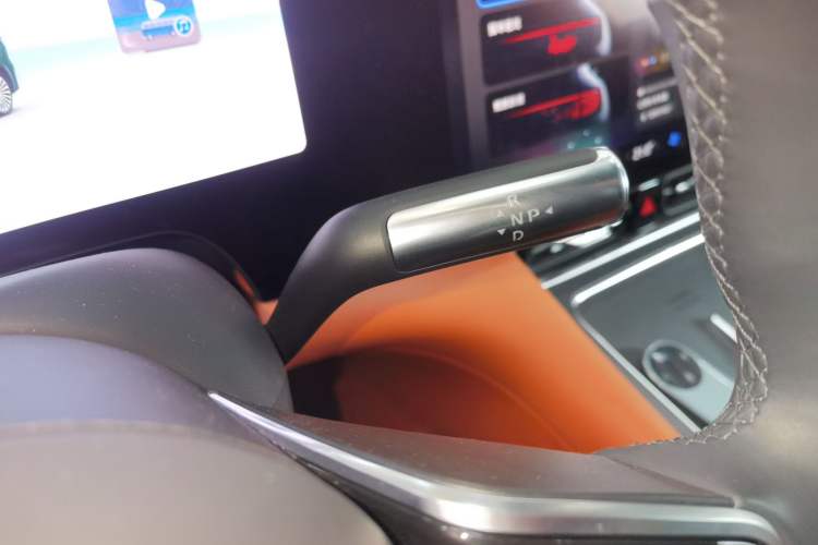 Used Hima AITO M8 2025 Extended-Range Ultra Version 53.4 kWh 6-Seater Edition
