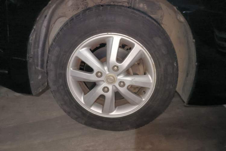 Used Nissan Sylphy 2012 Classic 1.6XE Automatic Comfort Edition Right Front Wheel Hub