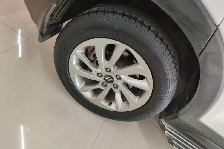 Used Hyundai Tucson 2015 1.6T Dual-Clutch Two-Wheel-Drive Smart Model
