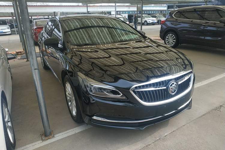 Used Buick LaCrosse 2019 28T Elite Edition Front Right 45 Deg