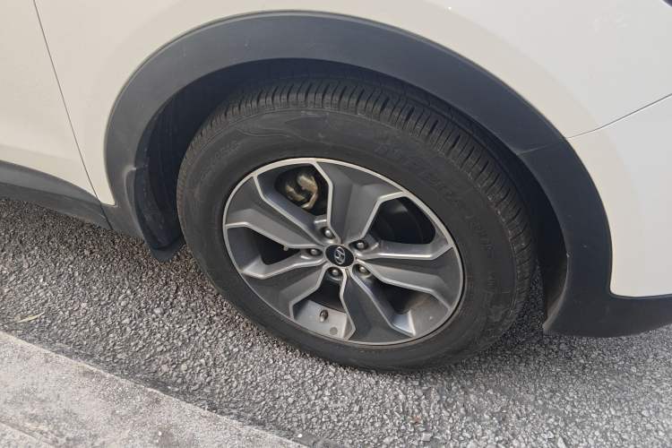 Used Hyundai Grand SantaFe 2015 2.2T 7-Seater Two-Wheel-Drive Zhi Ling Limited Edition