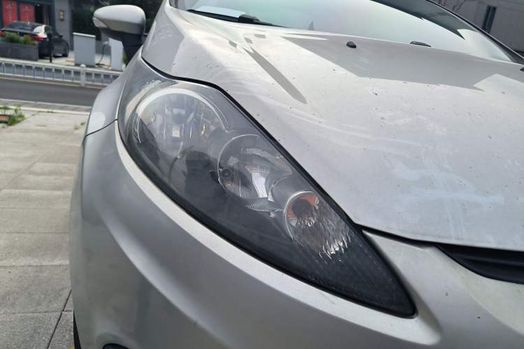 Used Ford Fiesta 2011 Sedan 1.5L Automatic Fashion Edition Right Front Headlight