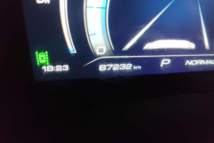 Used Haval F7x 2021 1.5T Two-Wheel Drive Smart & Trendy Edition Odometer Close Up