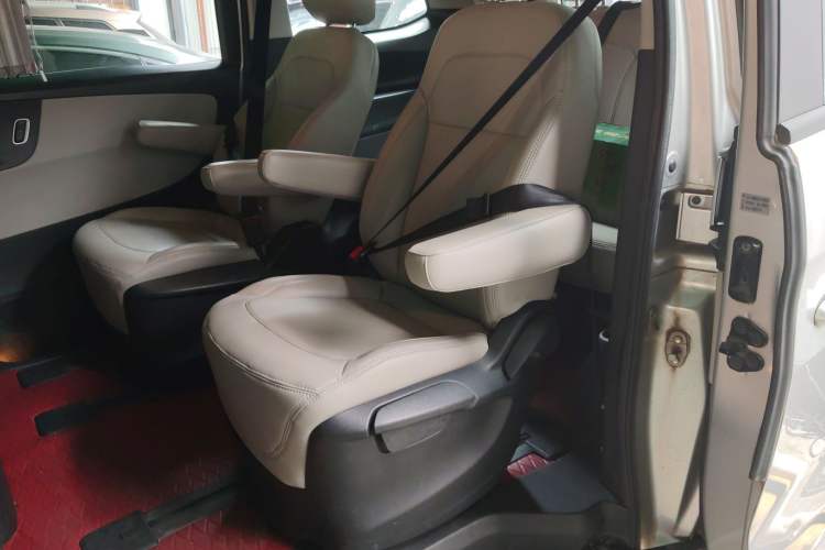 Used Huasong 7 2017 2.0T Automatic Elite Edition Left Rear Seat