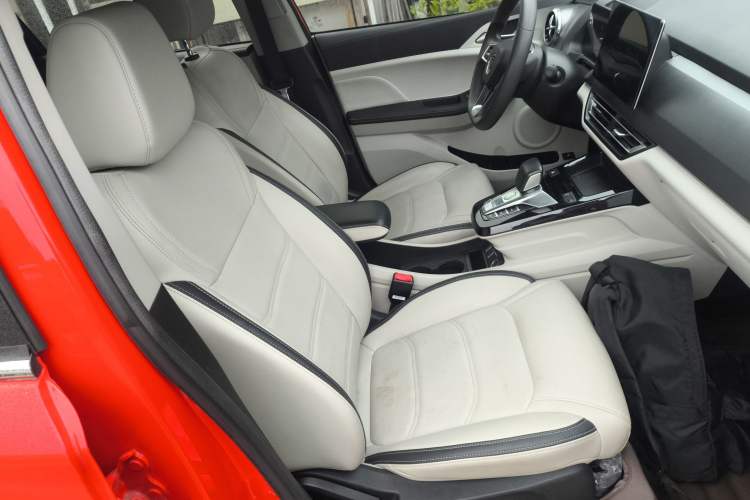 Used BYD Yuan Pro 2021 401 km Luxury Version Right Front Seat