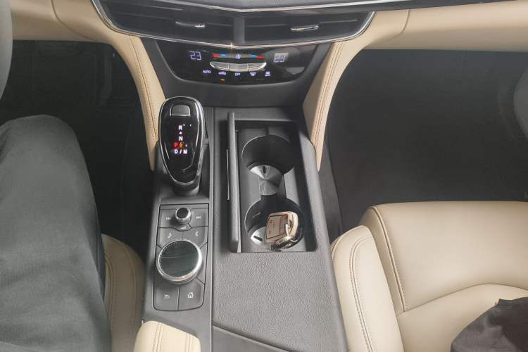 Used Cadillac CT6 2019 28T Fashion Edition Gear Lever