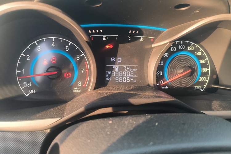 Used Chevrolet Cavalier 2018 320 Automatic Enjoyment Sunroof Edition Odometer Close Up