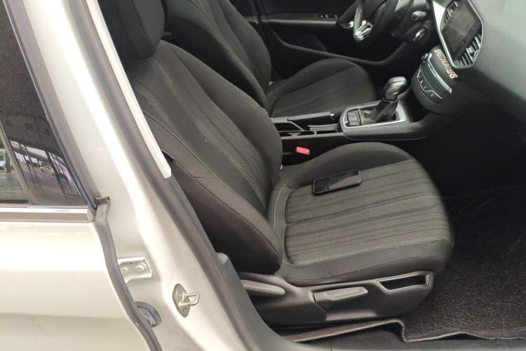 Used Peugeot 308S 2015 1.2T Automatic Jingchi Edition Right Front Seat