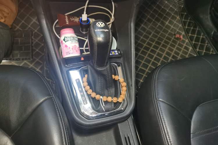 Used Volkswagen Santana 2018 1.5L Automatic Fashion Edition Gear Lever