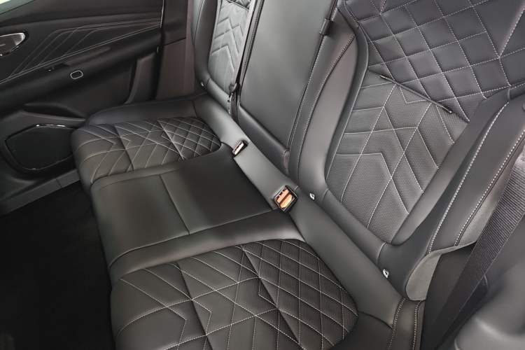 Used Lynk & Co Lynk & Co 10 EM-P 2025 Model 120 Four-Wheel Drive Ultra
