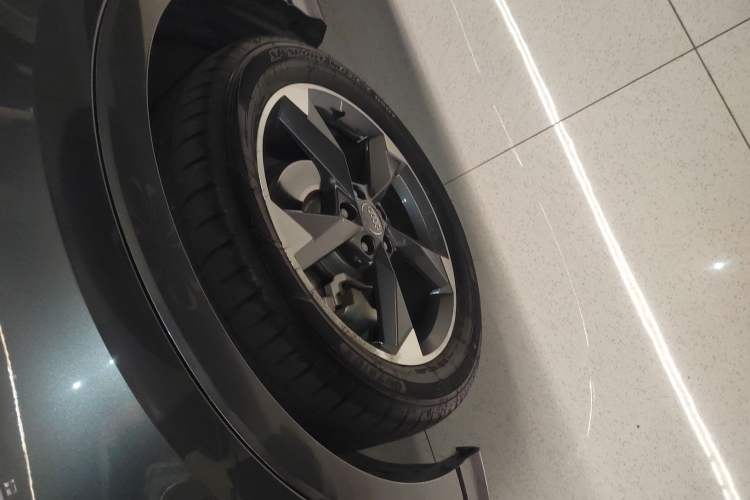 Used Audi Q3 2020 35 TFSI Fashion Dynamic Model Exterior 4