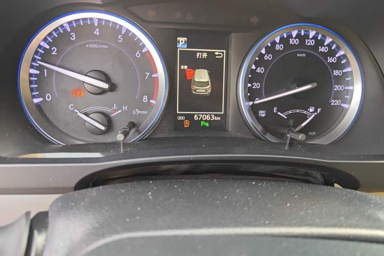 Used Toyota Highlander 2018 2.0T Four-Wheel Drive Luxury Edition 7 Seats China V Emission Standard
