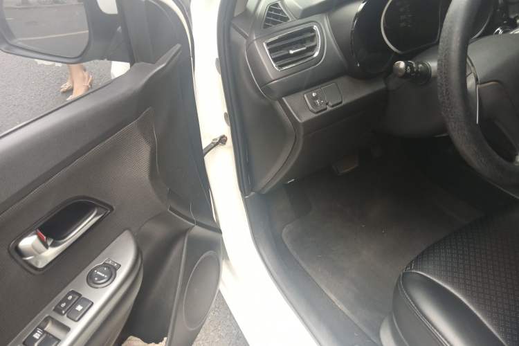 Used Kia K2 2015 Sedan 1.4L Automatic GLS
