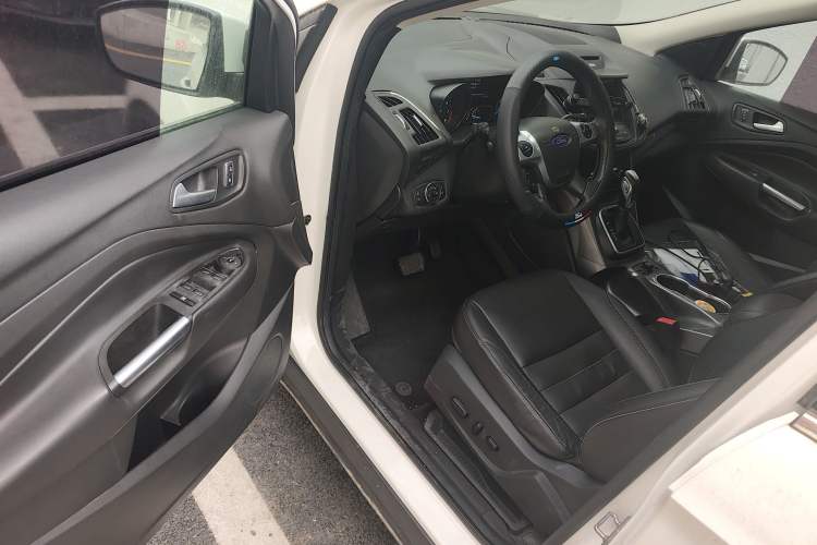 Used Ford Kuga 2015 2.0L GTDi Four-Wheel Drive Elite Model
