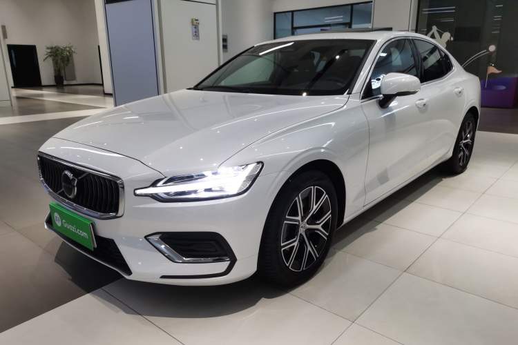 Used Volvo S60 2025 B4 Zhiyi Luxury Edition
