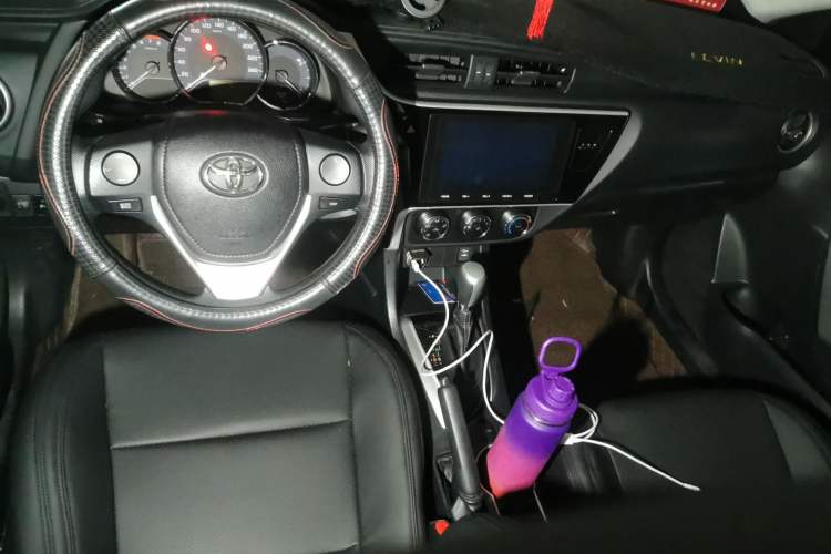 Used Toyota Levin 2017 Revised 185T CVT Elite Edition China V Standard Center Console